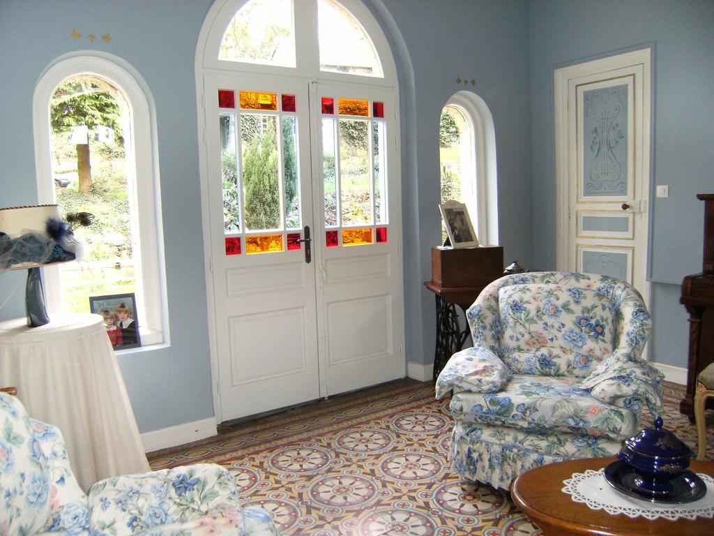 Le Relais Du Mont Chauve Bed & Breakfast Caumont-Sur-Aure Bagian luar foto
