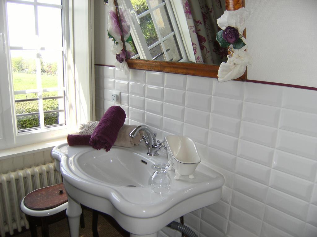 Le Relais Du Mont Chauve Bed & Breakfast Caumont-Sur-Aure Ruang foto