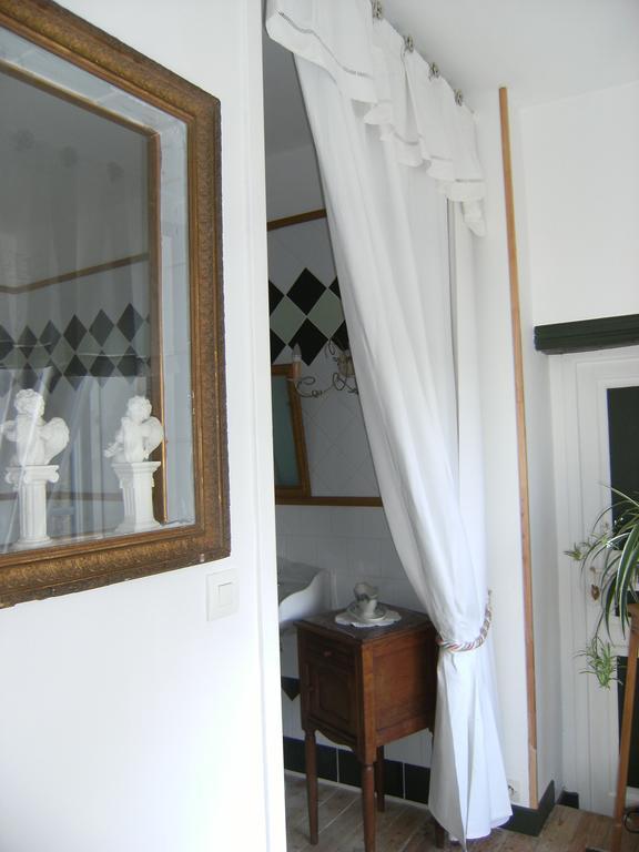 Le Relais Du Mont Chauve Bed & Breakfast Caumont-Sur-Aure Bagian luar foto